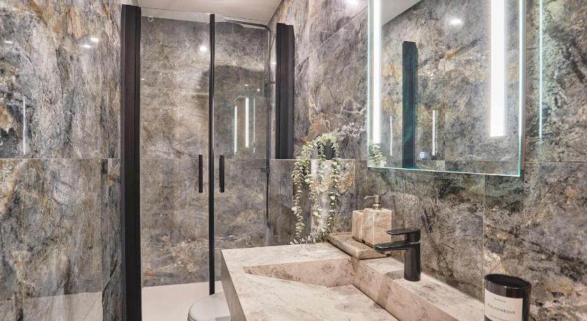 Superb Apartment Terrace Champs Elysees - image 2
