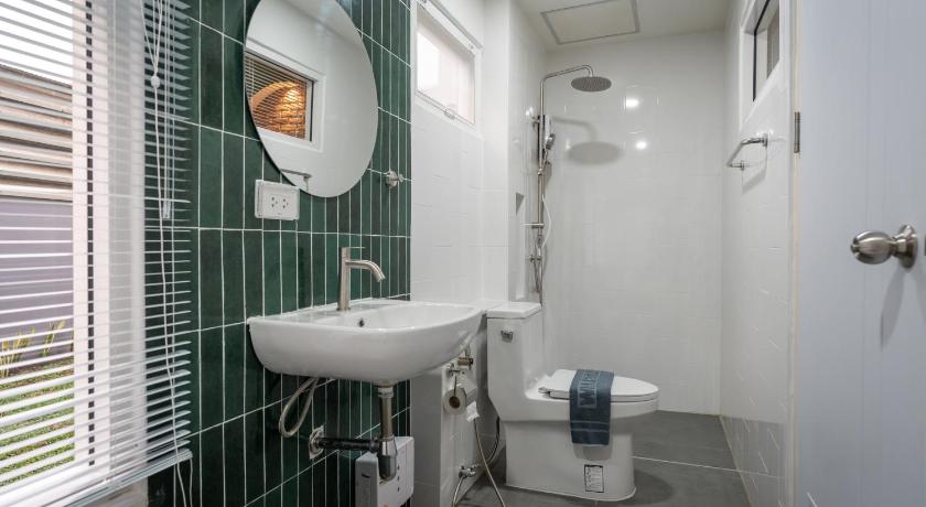 Image of King Suite with Balcony 6