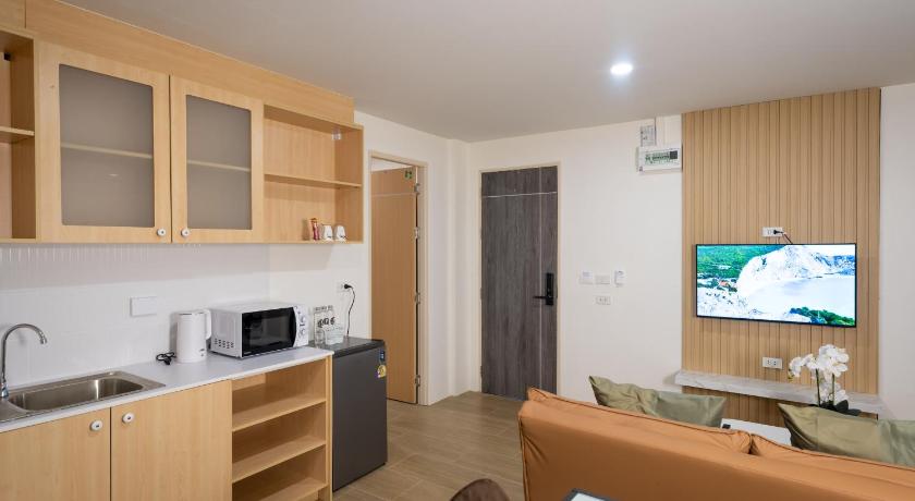 Image of King Suite with Balcony 3