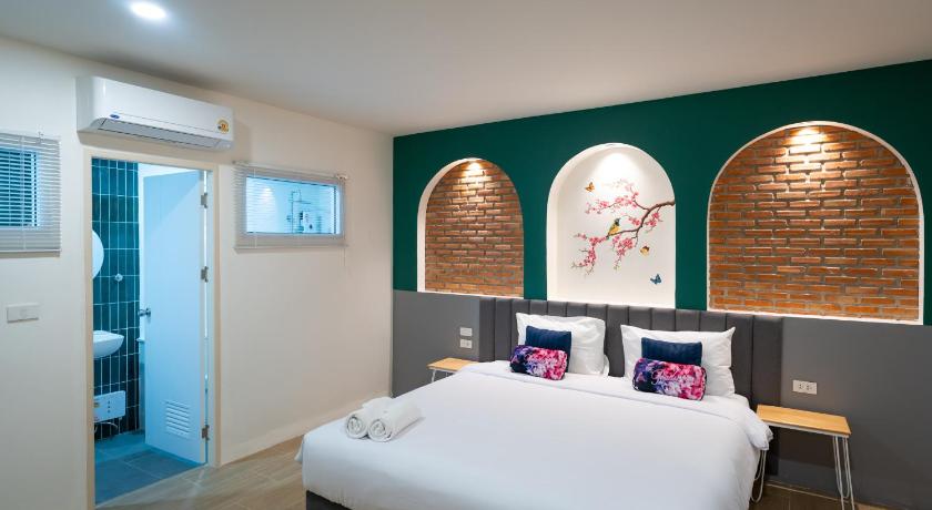 Image of King Suite with Balcony 0