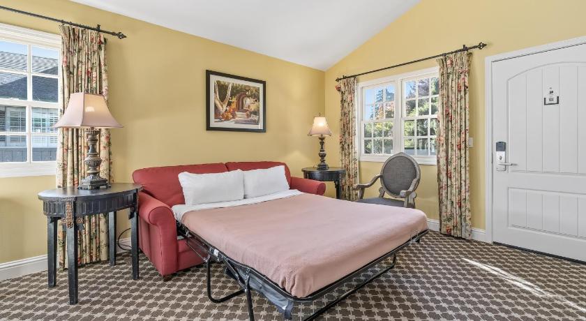 Image of King Suite 6