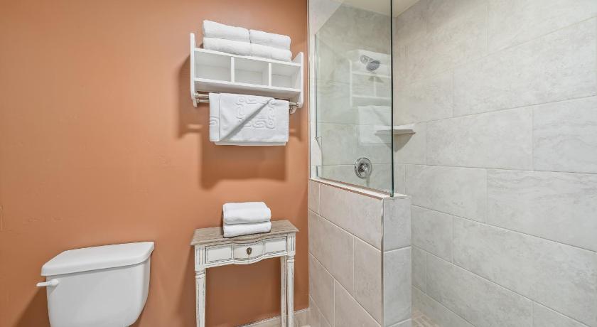 Image of Two Queen Junior Suite 8