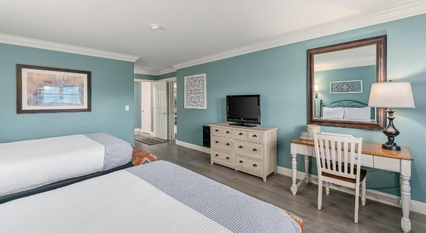 Image of Two Queen Junior Suite 4