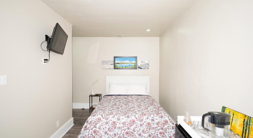 Image of Deluxe Double Room 7