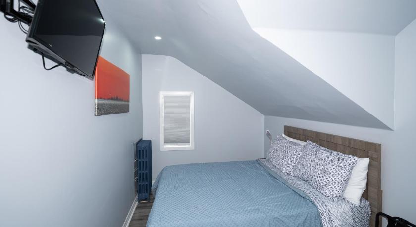 Image of Double Room with Private External Bathroom 9