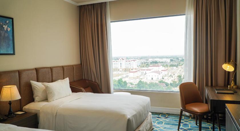 Image of Deluxe Twin Room with Bathtub 5