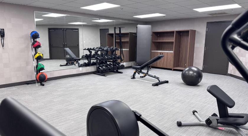 La Quinta Inn & Suites by Wyndham Miamisburg Dayton South - image 4