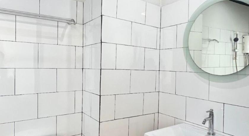 Image of Budget Double Room 2