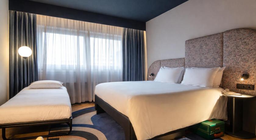 Gambar Tribe Comfort Triple Room 4