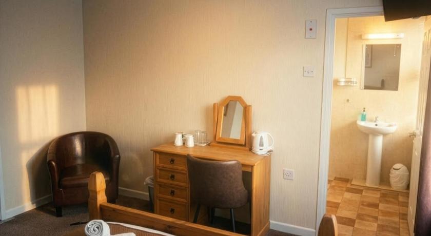 Image of Double Room with Shower 1
