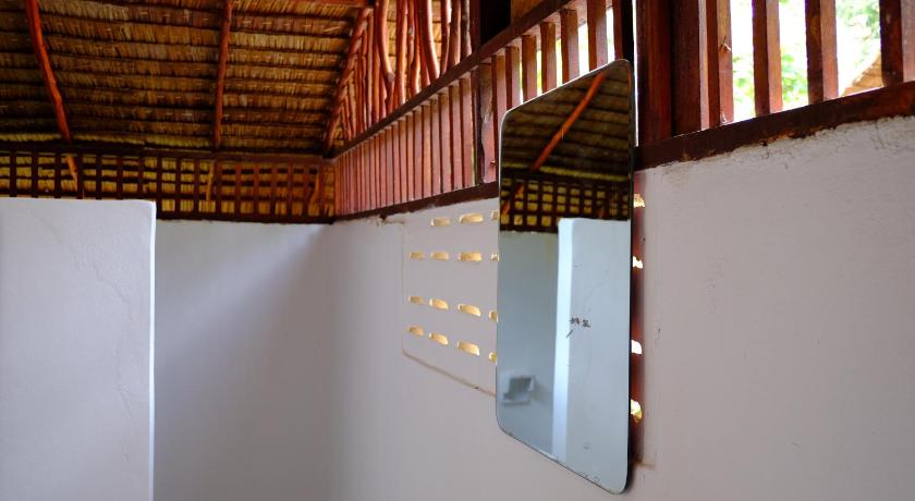 Image of Standard Bungalow with Warm Water 11