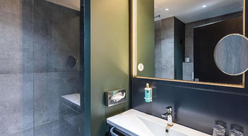 Superior Room with one double bed and a sofa be d fotója 7