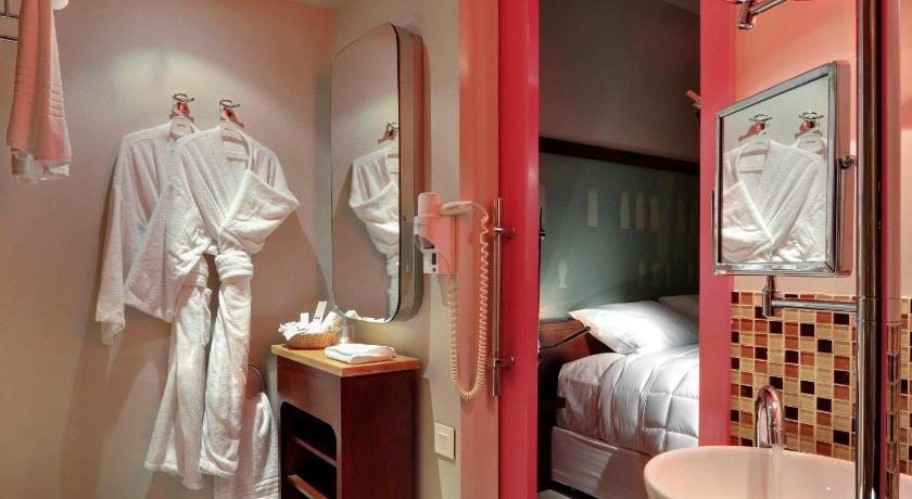 Image of Standard Room with 2 Single Beds 2
