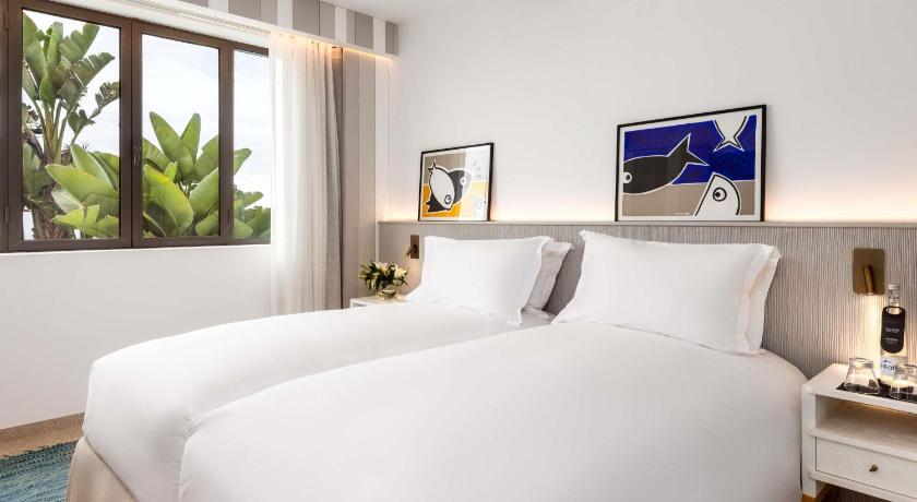 Image of Two-Bedroom Prestige King Villa with Twin Beds and Private Beach - Heated Pool 1