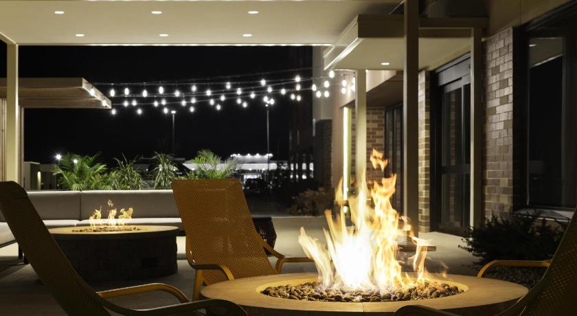 스티븐스 포인트 (WI) Home2 Suites by Hilton Stevens Point 3성급 숙소 로비