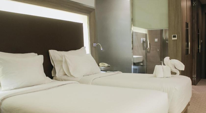 Image of Superior Room with 2 Twin Beds 10