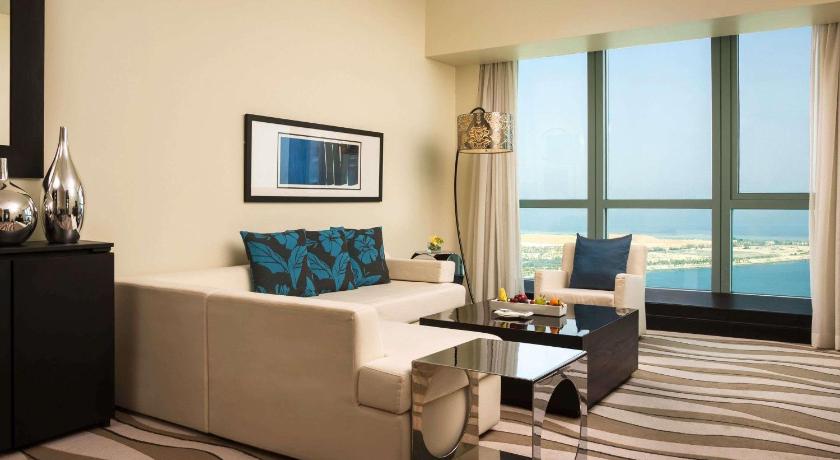 Opera Suite, Club Millésime Access, 1 King Bed,  Sea and City View fotója 3