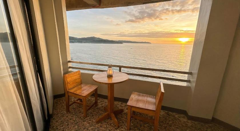 Image of Suite with Sea View 1