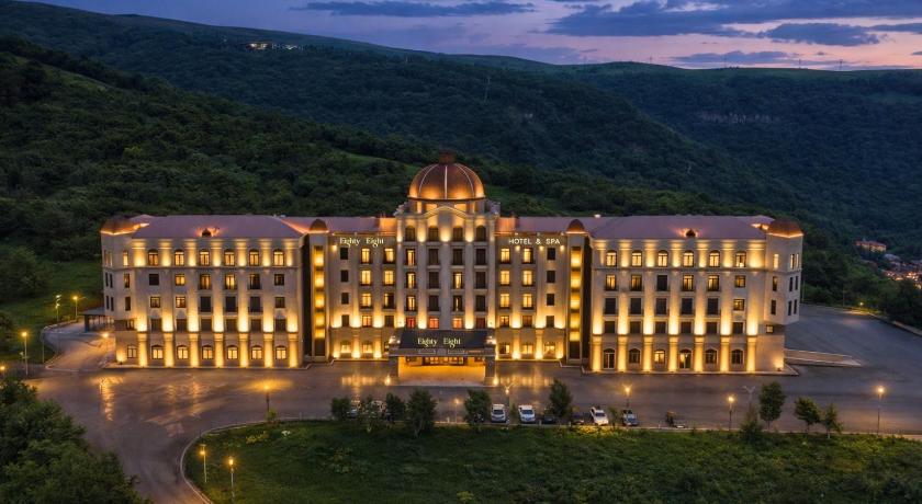 Eighty Eight Deluxe Hotel & Spa
