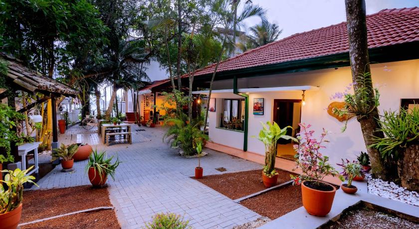 Glamour Hotel Mirissa - image 4