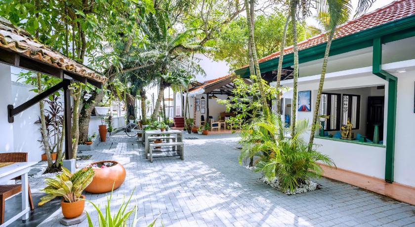 Glamour Hotel Mirissa - image 14