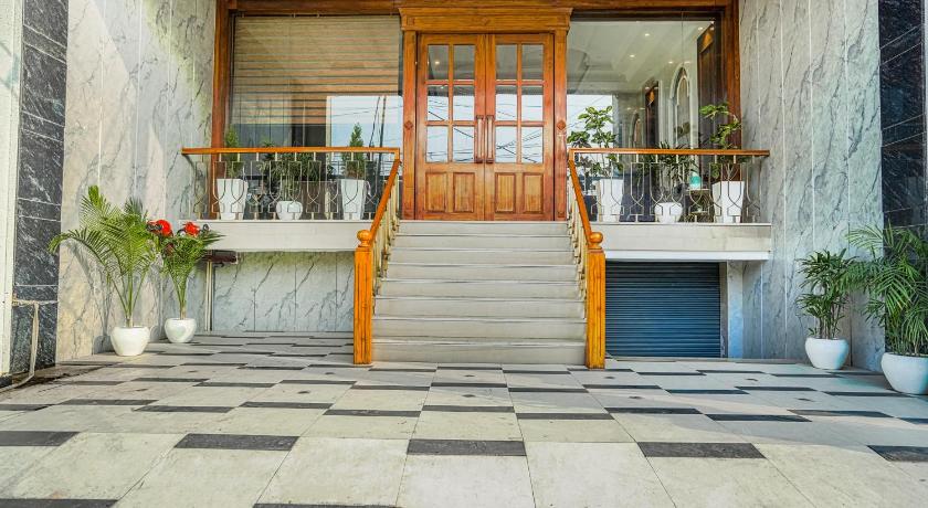 Grand Cabbana By White Panda Hotels - image 16
