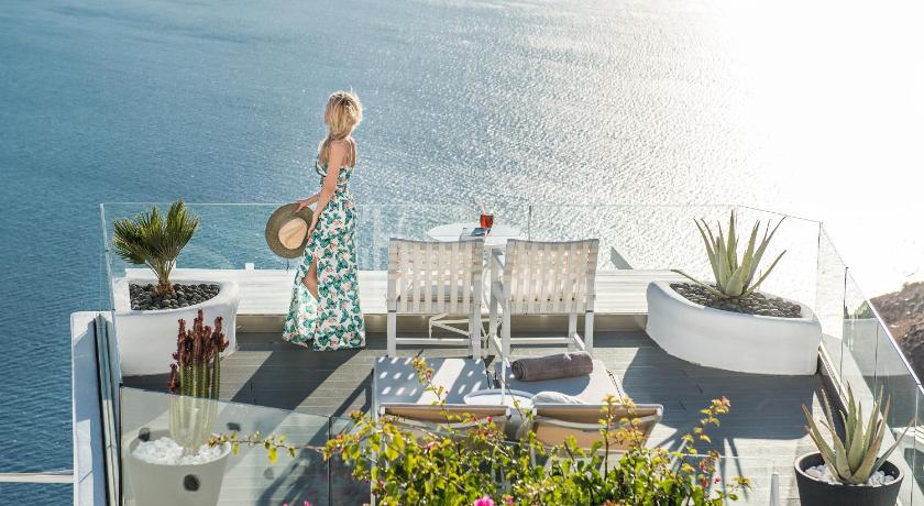 Balcony/terrace, On The Rocks Hotel in Santorini