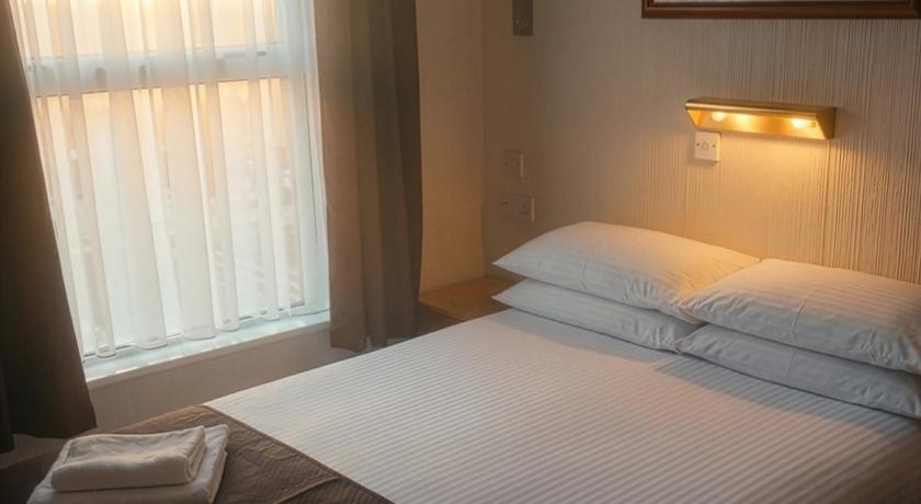Image of Single Room with Private Bathroom 0
