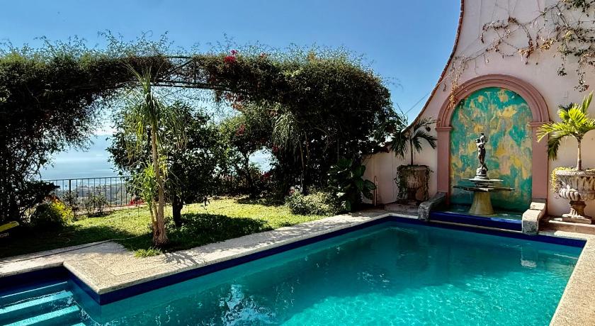 MiraLago Pool Paradise