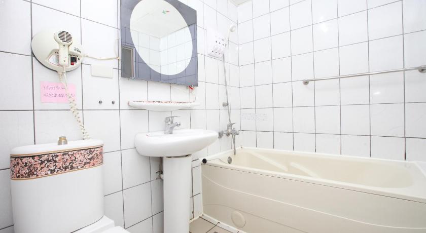 Image of Standard Twin 2