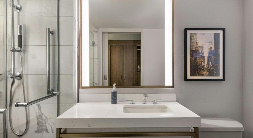Image of Grand Deluxe Family Room, Guest room, 2 Queen 7