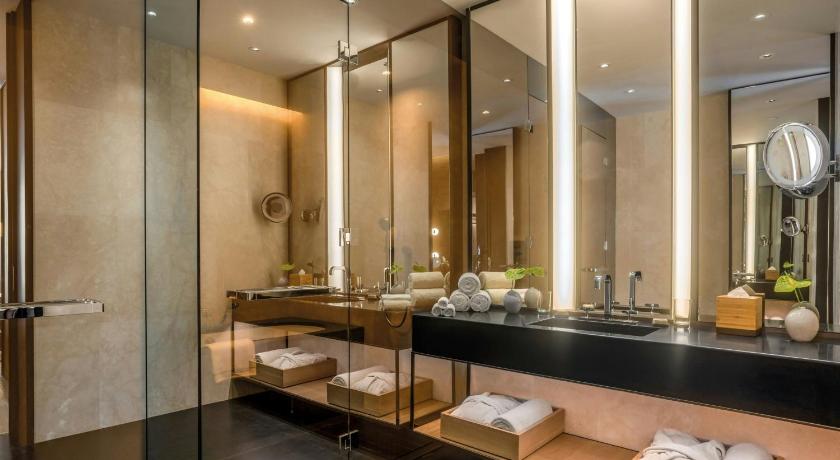 Imagen de Premium Room, Guest room, 1 King, River view 4