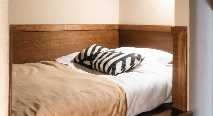 Image of Small Single Room 1
