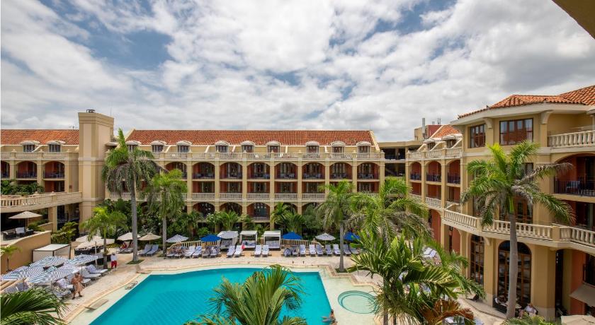 รูปของSuperior Room with Balcony and Pool View 3