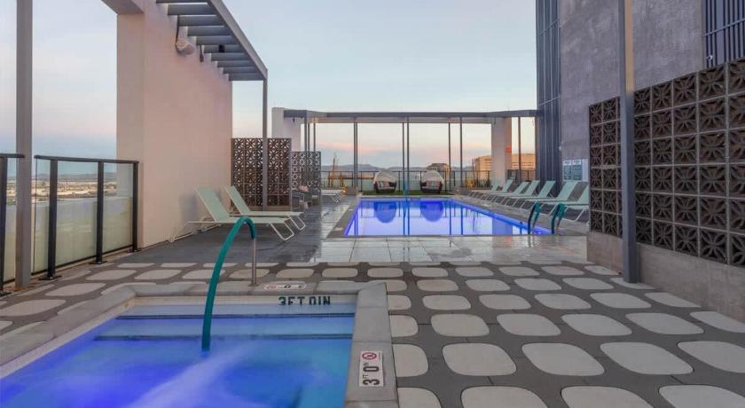 피닉스 (AZ) Boulevard Stays Modern Highrise STU Sky Pool Parking Gym 11 숙소 수영장