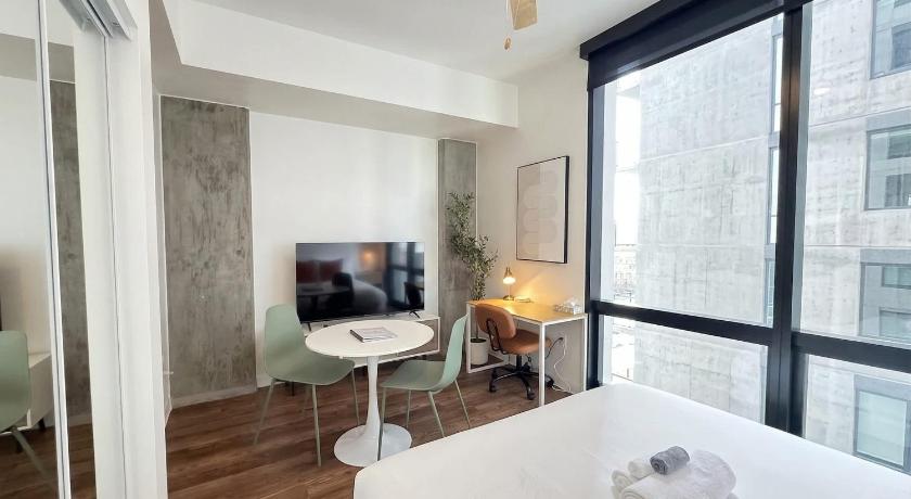 피닉스 (AZ) Boulevard Stays Modern Highrise STU Sky Pool Parking Gym 13 숙소 외관