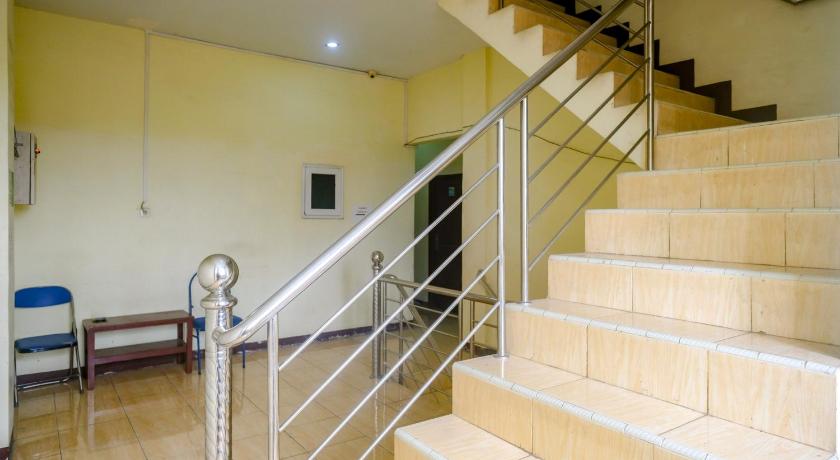 OYO 92371 Bb House Japaris - image 8