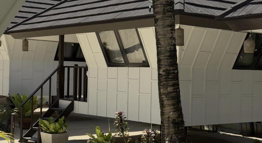 Image of Bungalow Hut 1