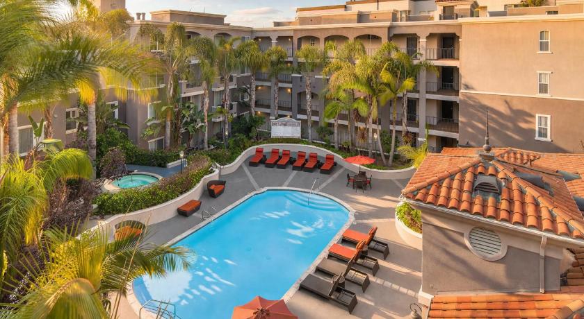 Marina Del Rey 2BR & 1BR Getaway - Gym - Pool - Sauna - Near Marina - Venice Beach