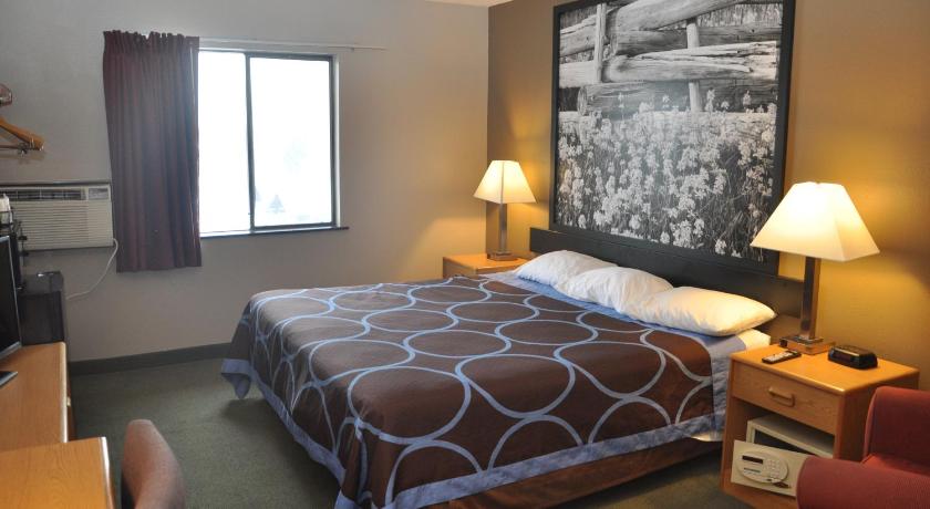Super 8 By Wyndham Boise photo