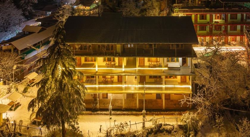 Beholden Stay & Cafe-Mountain View Boutique Stay in Old Manali – Manali, PA