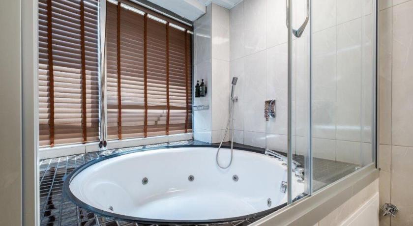 Ramada by Wyndham Ankara - image 9
