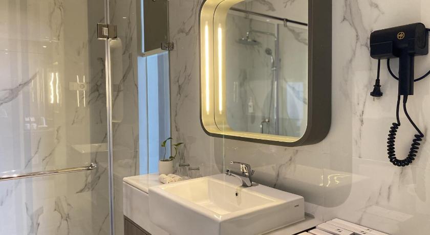 Image of Express Suite 2