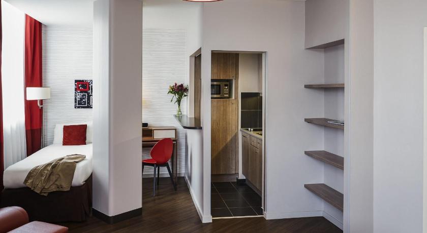 Image of Apartment with Three Single Beds 0