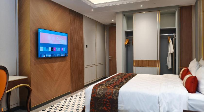 Image of Suite 3-Bedroom 6