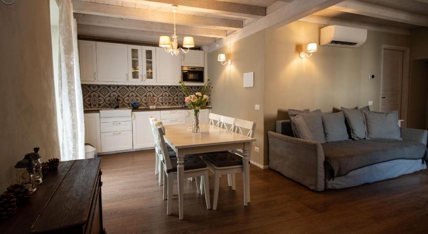 Apartment 75 mq for 5-6 p 100 m from the lake