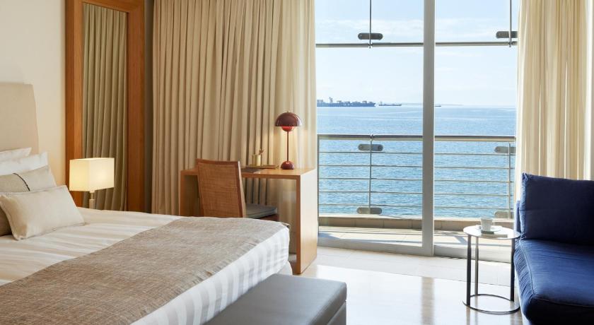 Image of Executive Room with Sea View 0