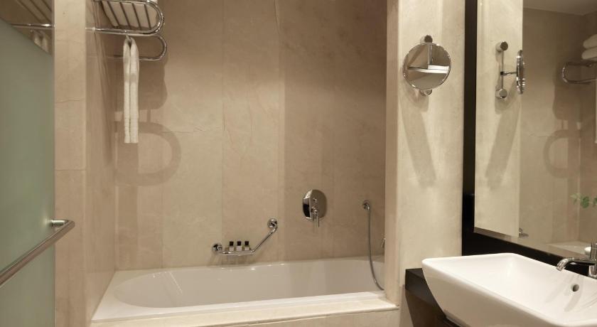 Image of Executive Room with Sea View 12