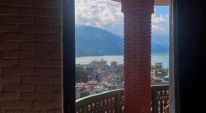 Full Moon Lodge — Pokhara (3)