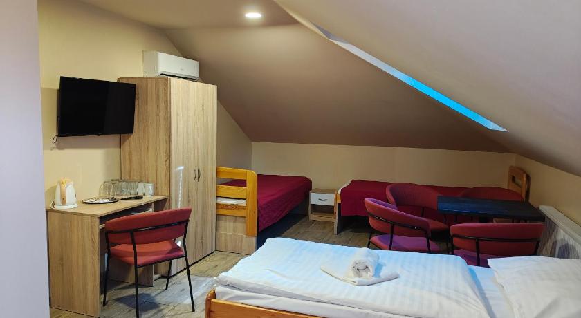 Image of Quintuple Room 9